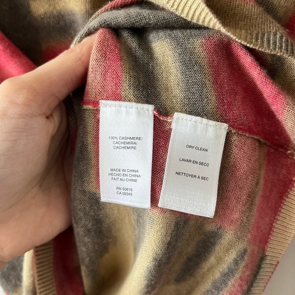 Anne Klein Cashmere V-neck Sweater Top - Picture 3 of 5